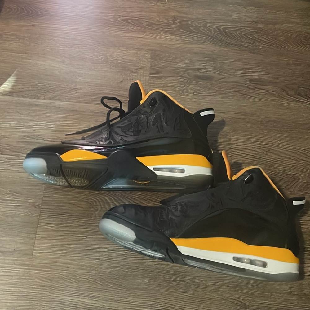 I Have A Great Looking Pair Of Dub Zero Jordans S… - image 4
